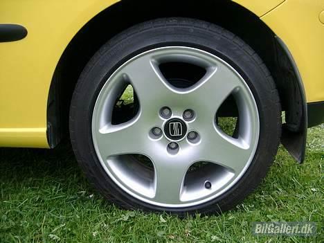 Seat Ibiza (Solgt) - De herlige 16" alufælge med lækre kantstenridser fra tidligere ejer :) billede 6