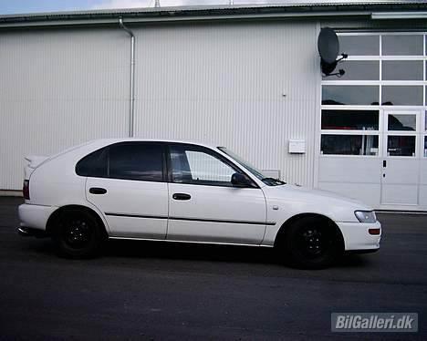 Toyota Corolla 1,3 XLi *DØD* :O( billede 2