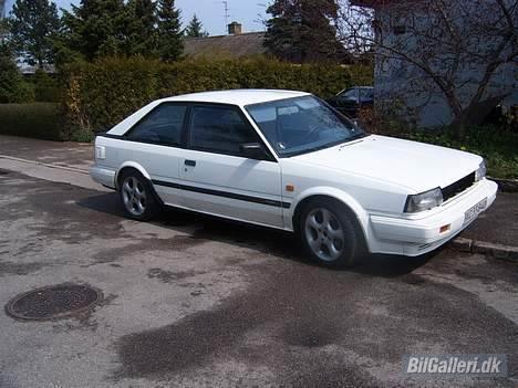 Nissan bluebird srx coupé billede 1