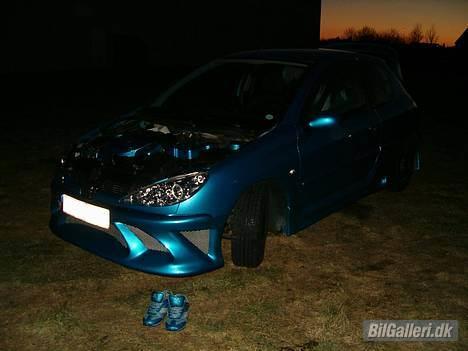 Peugeot 206 1,9 D *Solgt* - Tjek lige de fede sko :O billede 16