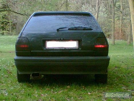 VW Polo Coupé (solgt) - Kedelig bagende, men bar for mærker, venter på en halvudspartling billede 4