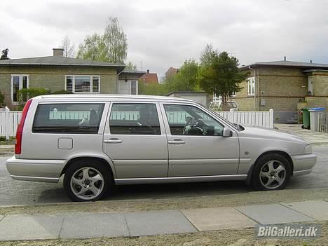 Volvo V70 2,4 20V -SOLGT- billede 4