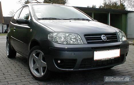 Fiat Punto III *SOLGT* - Billede med de gamle fælge billede 1