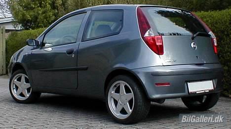 Fiat Punto III *SOLGT* - Billede med de gamle fælge billede 4