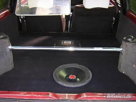 VW Polo 2 Steilheck **'DØD** - Ja så blev vi endelig færdige med at lave anlægget  om.. dejligt.. :) billede 11