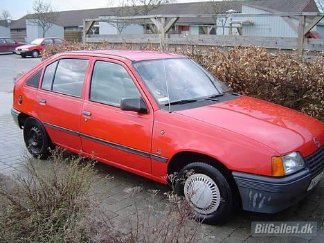 Opel Kadett E SOLGT billede 2
