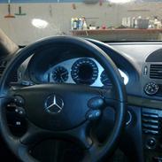 Mercedes Benz w211 E270cdi