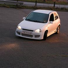 Opel corsa 1,4 SOLGT