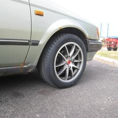 Mazda 323 skrottet R.I.P.