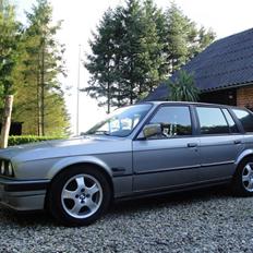 BMW 320i touring (solgt)