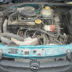 Opel corsa B ( SOLGT)