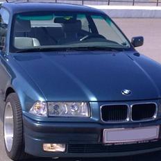 BMW 320ia Coupé individual