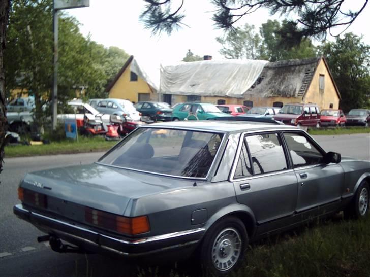 Ford Granada 2,8 I Ghia - Ford Granada 83 2,3 Aut. m soltag 0 RUST Klargøring til syn!  2009 billede 20