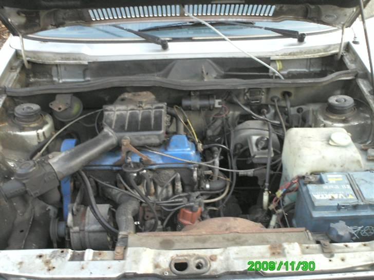 VW golf - ser bestemt ikk ud af meget,men den kører fint.......lidt at arbejde på med udseendet billede 7