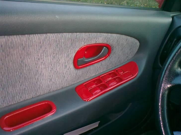 Mitsubishi Lancer 1,6 GXLi........ skrottet....... billede 4