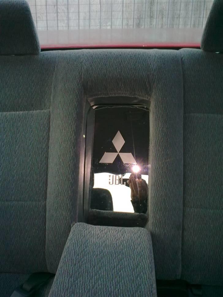 Mitsubishi Lancer 1,6 GXLi........ skrottet....... billede 6