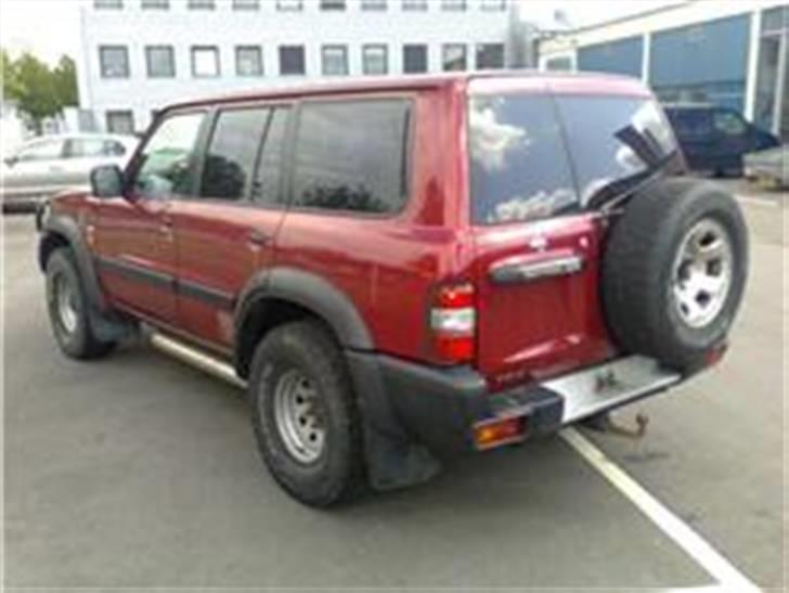 Nissan patrol gr y61 billede 3