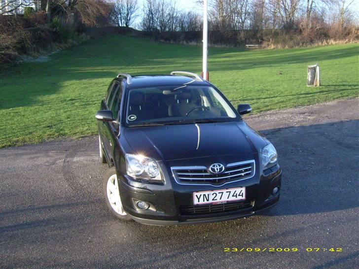 Toyota Avensis 2,2 D-4D 177 HK billede 2