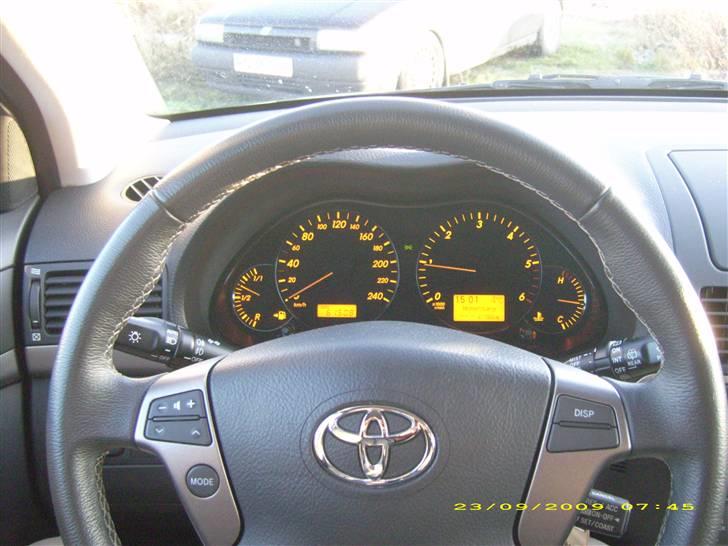 Toyota Avensis 2,2 D-4D 177 HK billede 8