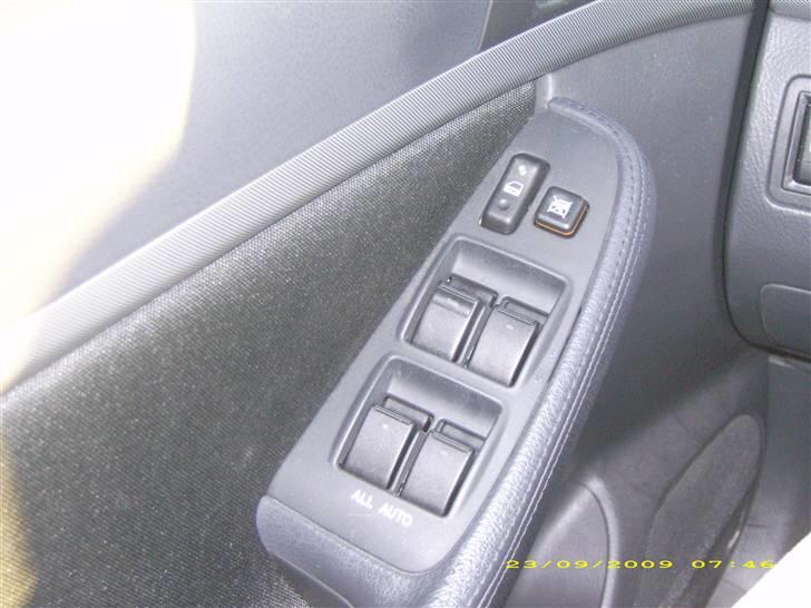 Toyota Avensis 2,2 D-4D 177 HK billede 14