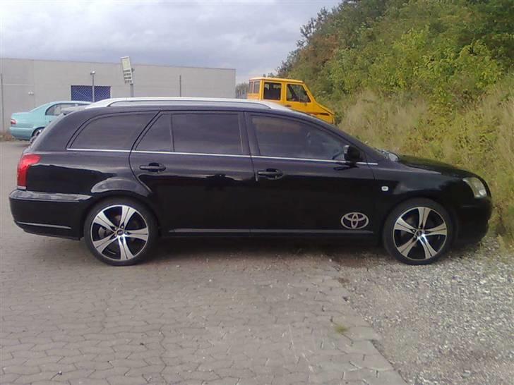 Toyota Avensis 2.0 sol. st. billede 3