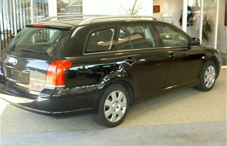 Toyota Avensis 2.0 sol. st. billede 7