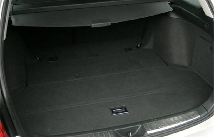 Toyota Avensis 2.0 sol. st. billede 13