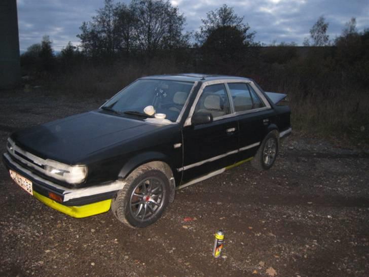 Mazda 323 skrottet R.I.P. - mit lille maler projekt billede 4
