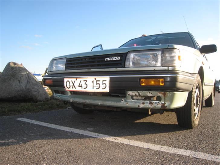 Mazda 323 skrottet R.I.P. billede 5