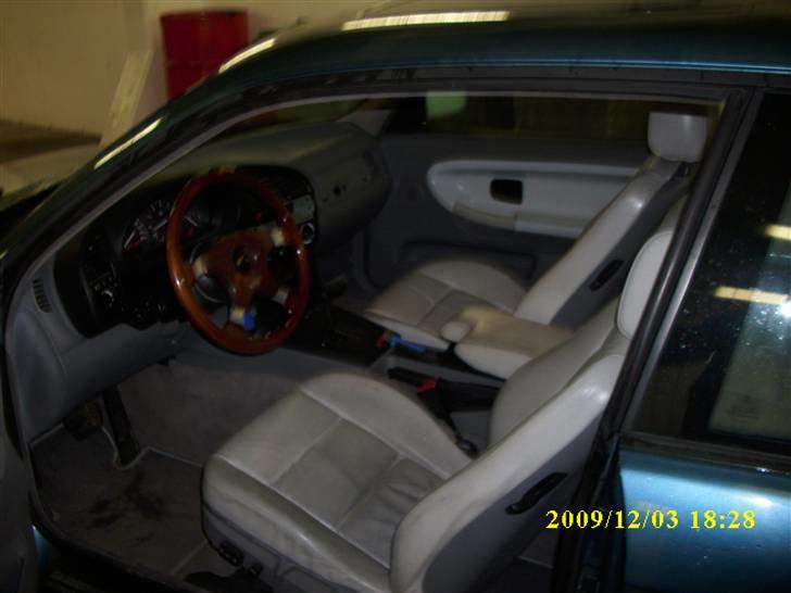 BMW 320ia Coupé individual billede 8