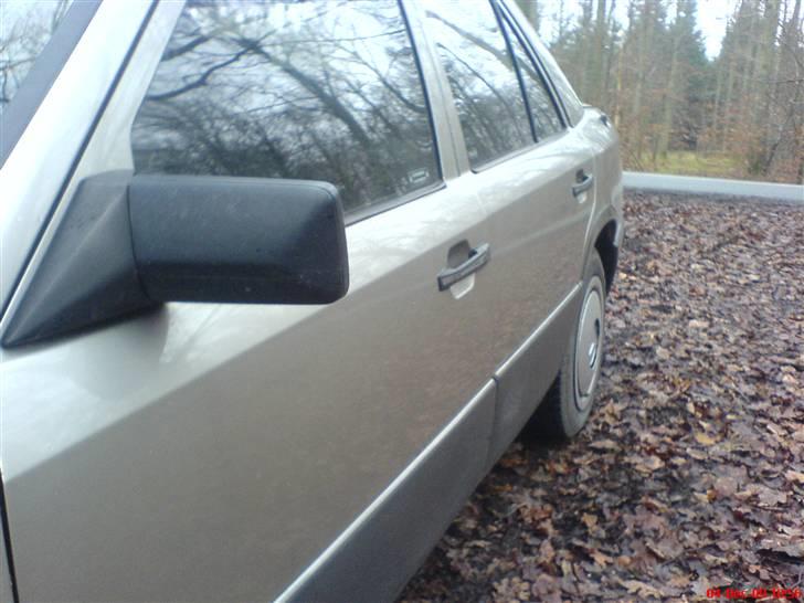 Mercedes Benz w124 250d solgt billede 5