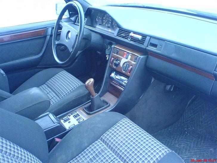 Mercedes Benz w124 250d solgt billede 9