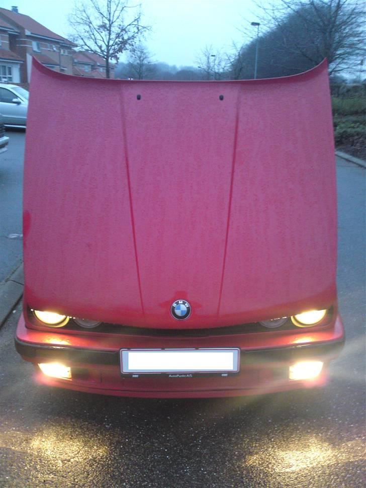 BMW 320i Touring [SOLGT] billede 3