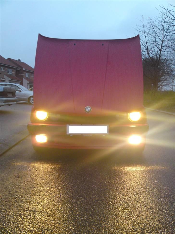 BMW 320i Touring [SOLGT] billede 4