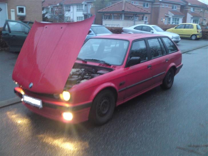 BMW 320i Touring [SOLGT] billede 5