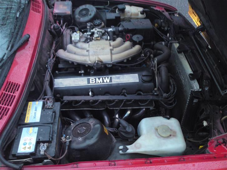 BMW 320i Touring [SOLGT] billede 9