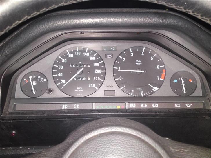 BMW 320i Touring [SOLGT] billede 15