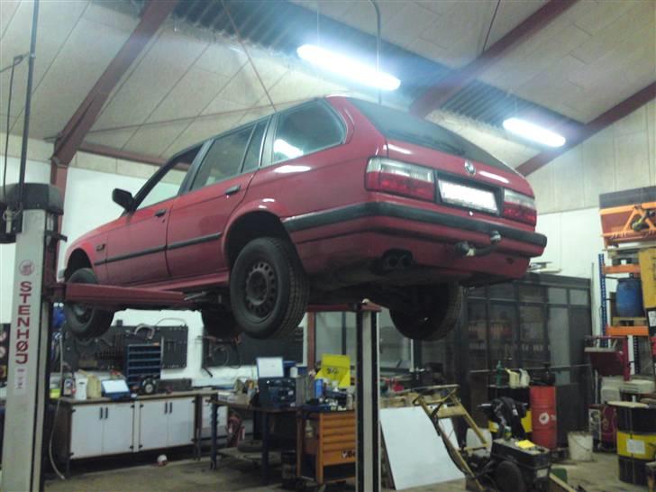 BMW 320i Touring [SOLGT] billede 17