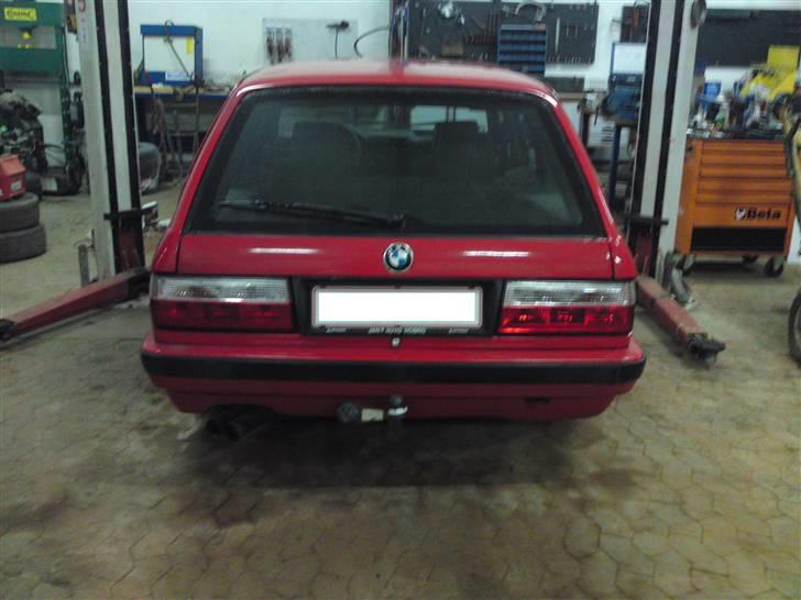 BMW 320i Touring [SOLGT] billede 18