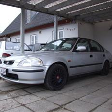 Honda Civic 1,5i LS 4d. -SOLGT-