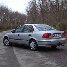 Honda Civic 1,5i LS 4d. -SOLGT-