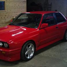 BMW E30 325i "M3 Replica" 