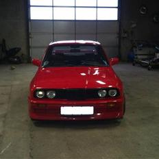 BMW E30 325i "M3 Replica" 