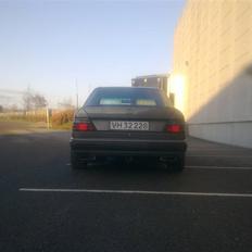 Mercedes Benz 300 E