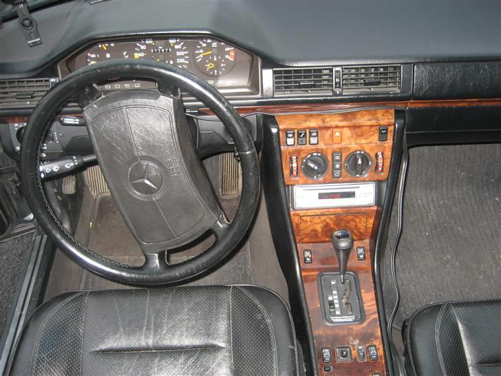 Mercedes Benz 300E 124 (SOLGT) billede 5