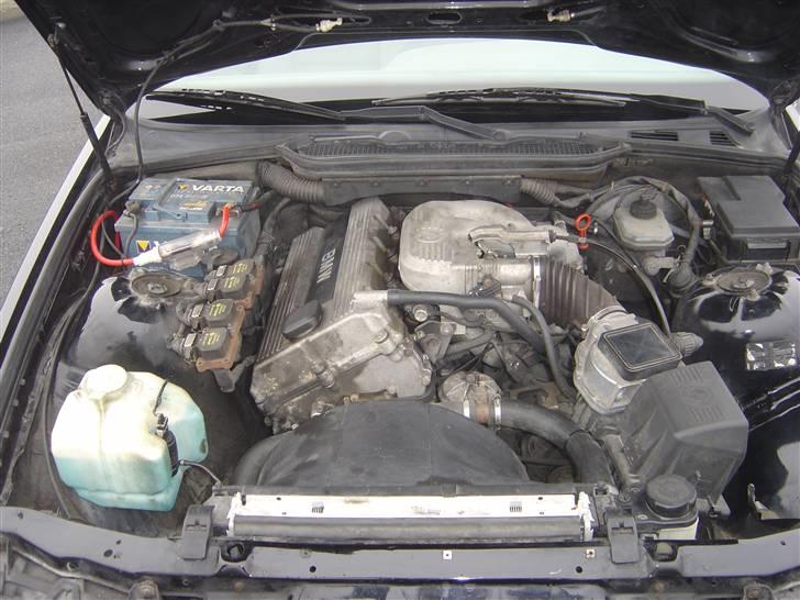 BMW E36 318IS - 160HK - SOLGT billede 10