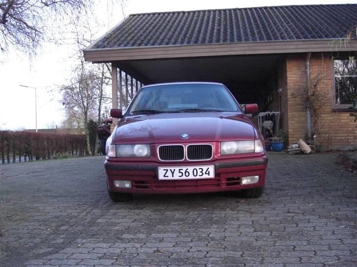 BMW e36 325i billede 2