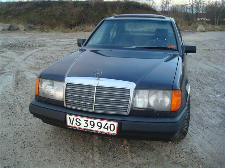 Mercedes Benz 300d 124 solgt billede 2