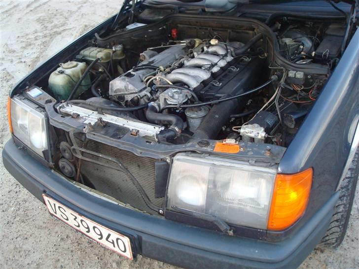 Mercedes Benz 300d 124 solgt billede 12