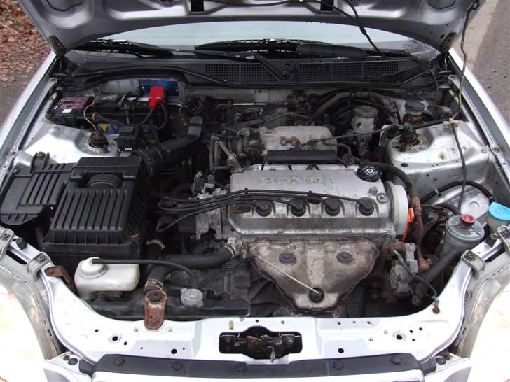 Honda Civic 1,5i LS 4d. -SOLGT- billede 5